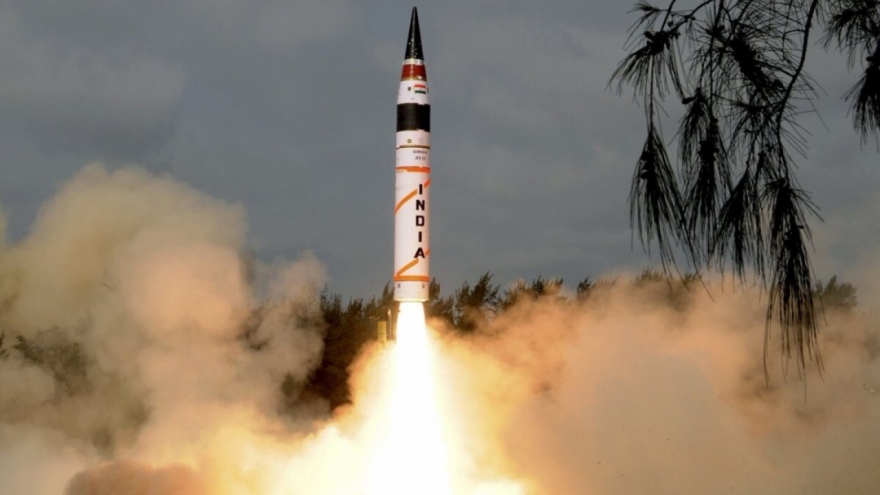 Ấn Độ thử tên lửa đạn đạo Agni-5 giữa lúc căng thẳng với Trung Quốc