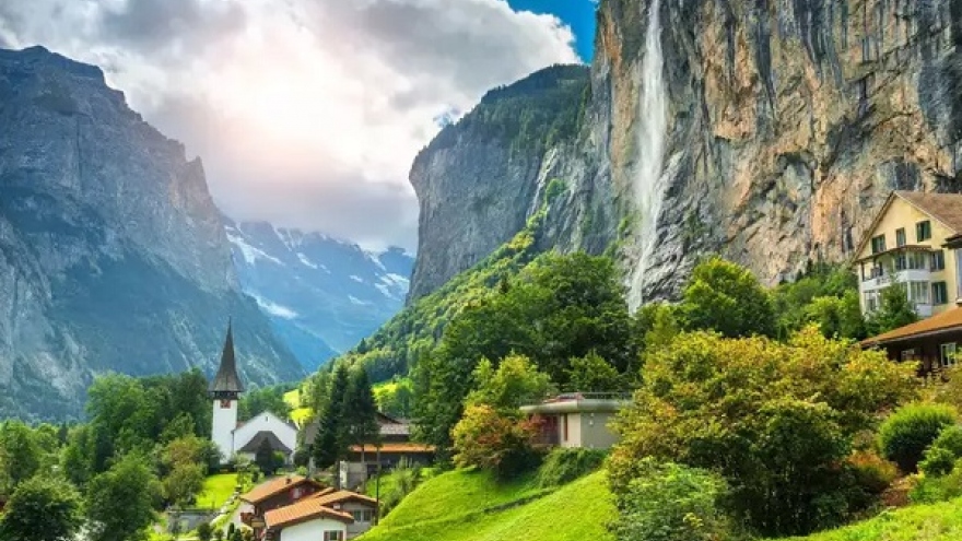 Đến Thụy Sỹ ngắm những khung cảnh đẹp như tranh vẽ 