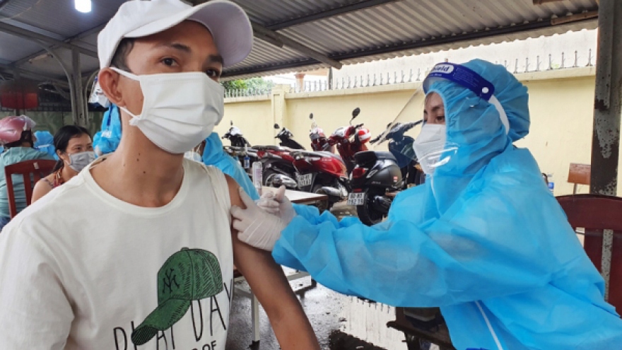 100% người dân trên 18 tuổi Đồng Nai đã tiêm vaccine COVID-19