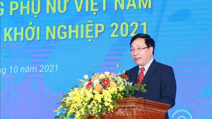 Phó Thủ tướng Phạm Bình Minh dự Lễ trao giải thưởng Phụ nữ Việt Nam