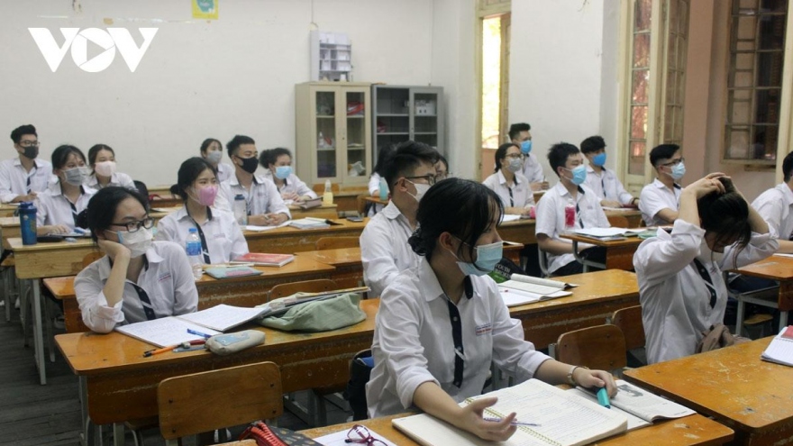 Phú Thọ: 63 học sinh và giáo viên là F0, thêm 2 huyện cho học sinh tạm dừng đến trường