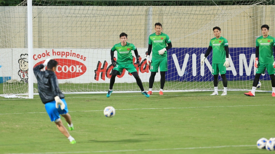 Văn Toản chấn thương, HLV Park Hang Seo bổ sung thủ môn từ U23 Việt Nam