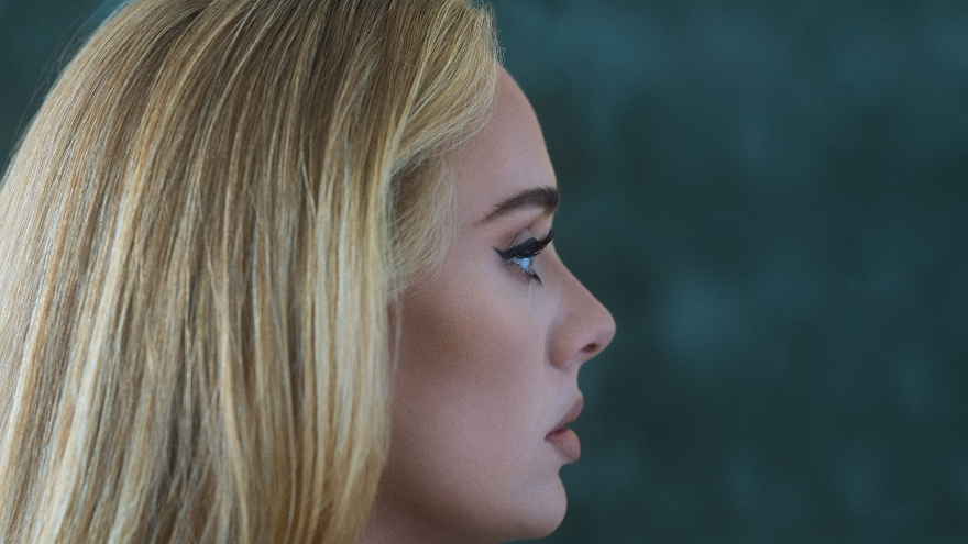 Adele công bố tựa đề 12 ca khúc mới trong album "30"
