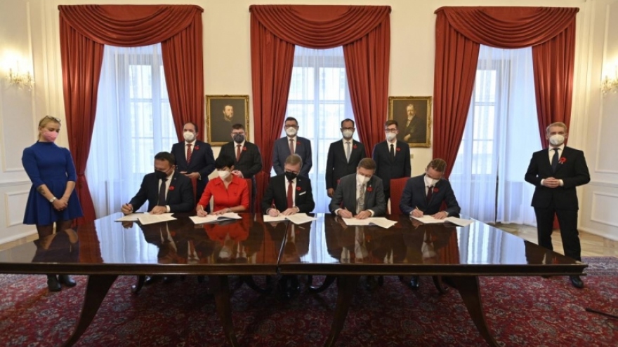 Séc: Liên minh đối lập đạt thỏa thuận thành lập chính phủ mới