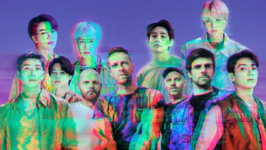 BTS lần đầu biểu diễn cùng Coldplay trên sân khấu lễ trao giải AMA 2021