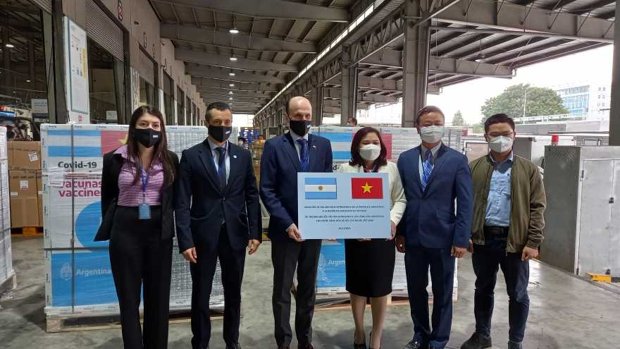 Argentina tặng Việt Nam 500.000 liều vaccine AstraZeneca