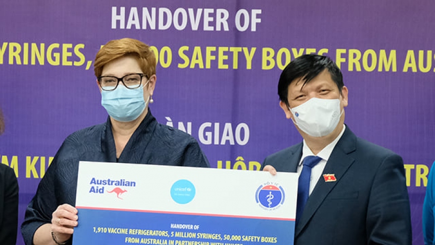 Australia và UNICEF hỗ trợ Việt Nam dây chuyền lạnh và vật tư tiêm chủng
