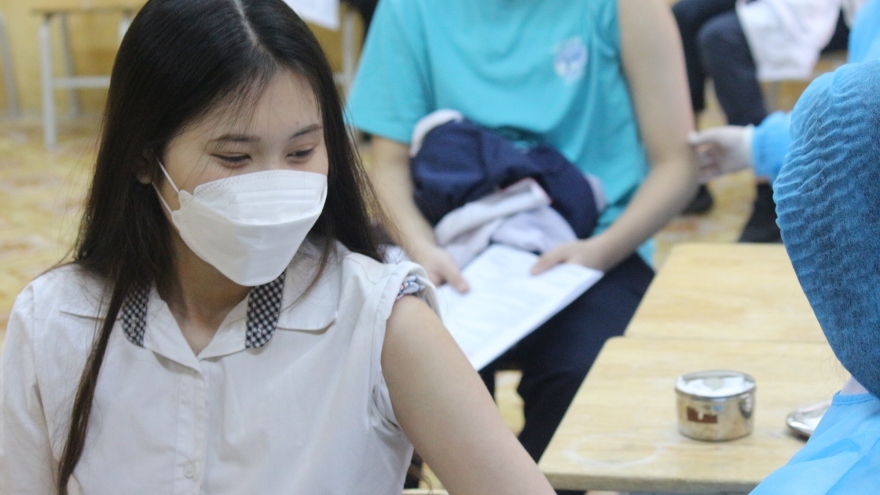 Hà Nội đã tiêm vaccine COVID-19 cho hơn 33.000 trẻ em