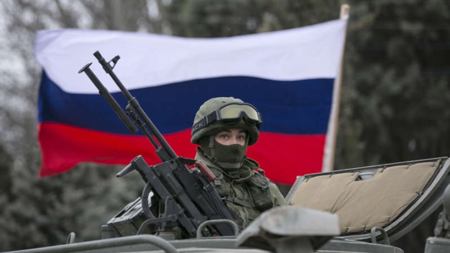 Ukraine tố Nga đưa 90.000 binh sỹ tới gần biên giới hai nước