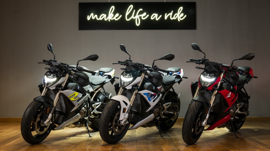 BMW S 1000 R hoàn toàn mới: Linh hoạt, mạnh mẽ, thách thức bản lĩnh