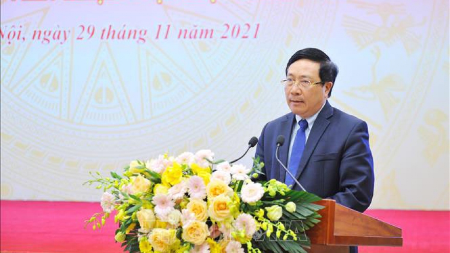 Phó Thủ tướng Phạm Bình Minh: Đổi mới mạnh mẽ tư duy trong xây dựng, hoàn thiện thể chế