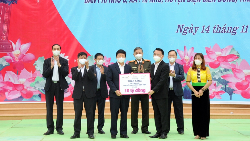 Bộ trưởng Tô Lâm dự “Ngày hội Đại đoàn kết toàn dân tộc” tại Điện Biên