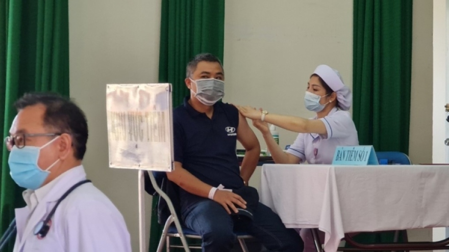Lâm Đồng đẩy mạnh tiêm chủng vaccine ngừa Covid-19 cho người dân