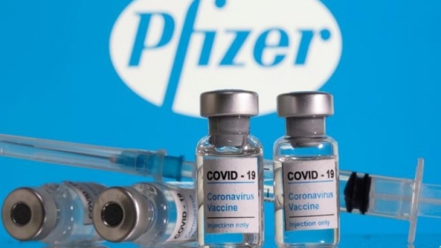 Pfizer xin cấp phép tiêm nhắc lại cho người từ 18 tuổi trở lên