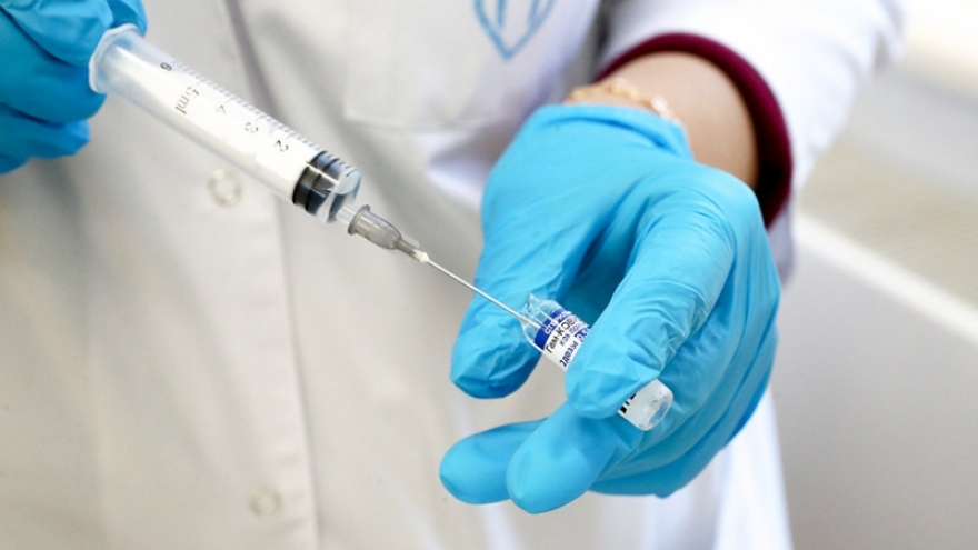 Nga sẽ tiêm vaccine ngừa Covid-19 cho thanh thiếu niên cuối năm nay
