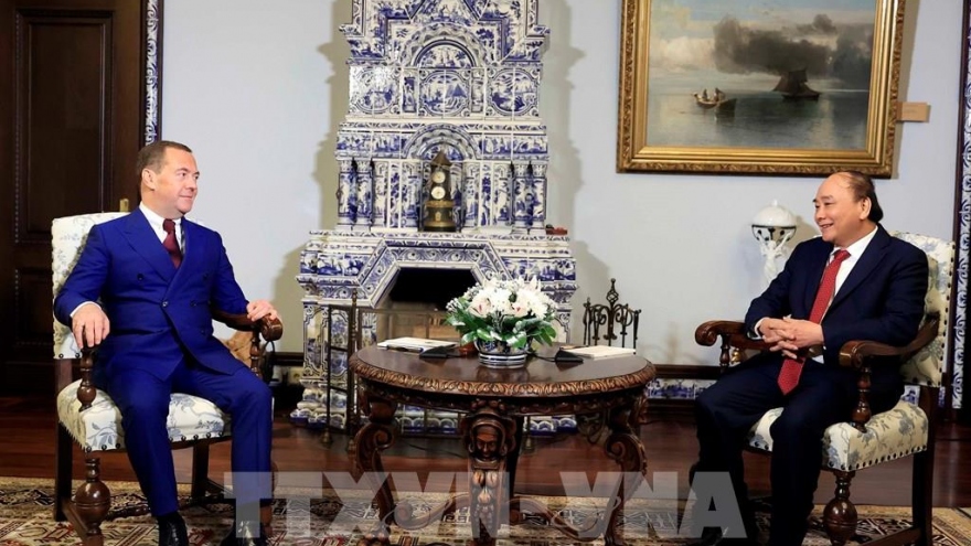 Chủ tịch nước Nguyễn Xuân Phúc hội kiến Phó Chủ tịch Hội đồng An ninh Nga Dmitry Medvedev