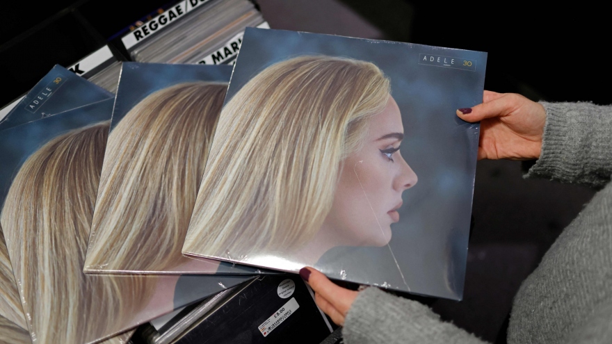 Tuyệt tác “30” đưa Adele bước lên tầm cao mới trong sự nghiệp