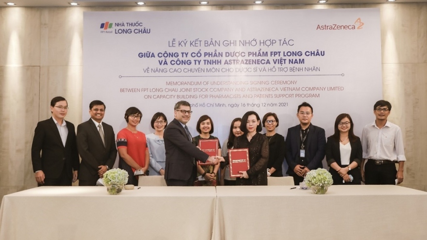 FPT Long Châu hợp tác cùng AstraZeneca hỗ trợ Việt Nam phát triển ngành dược phẩm