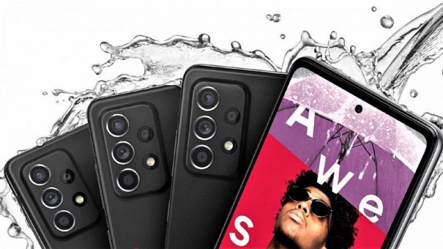 Samsung hướng tính năng chống nước đến điện thoại giá rẻ