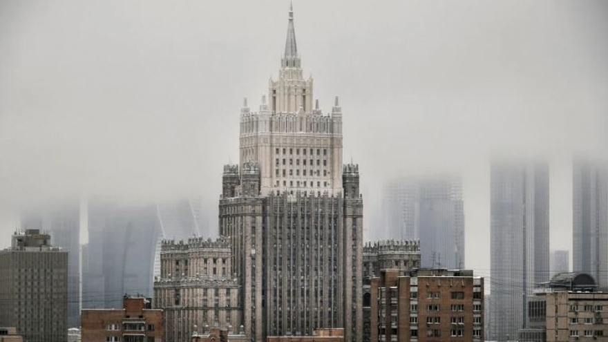 Lãnh sự quán Nga ở Ukraine bị ném bom xăng giữa lúc căng thẳng 2 nước leo thang