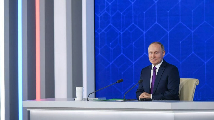 Ông Putin tiết lộ Nga và Trung Quốc đang cùng phát triển vũ khí công nghệ cao