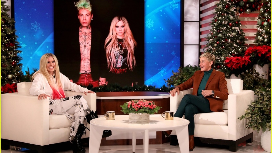 Ca sĩ Avril Lavigne chia sẻ chuyện tình cảm trong The Ellen DeGeneres Show