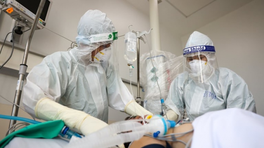 Ngày 8/12, Việt Nam có thêm 14.599 ca mắc COVID-19, 24.737 người khỏi bệnh