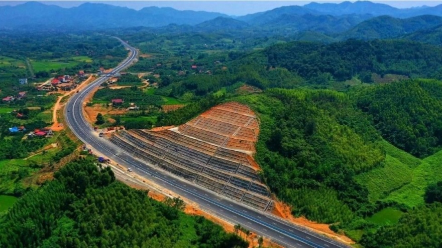 Kêu gọi vốn xây dựng 725km cao tốc Hà Nội - Viêng Chăn