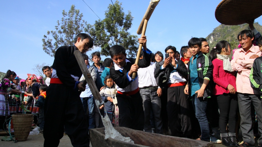 Ngày hội Văn hóa dân tộc Mông chào đón du khách cả nước