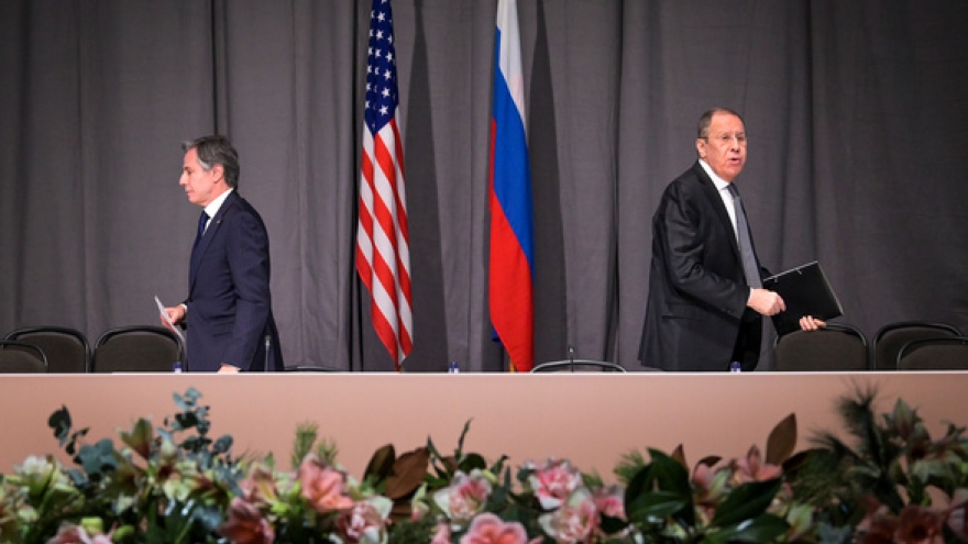 Ngoại trưởng Nga - Mỹ đấu khẩu về tình hình Ukraine