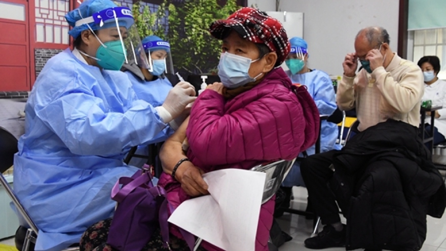 Hơn 90% bệnh nhân cao tuổi mắc Covid-19 nặng tại Trung Quốc chưa tiêm vaccine