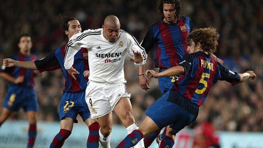 Ngày này năm xưa: Ronaldo "béo" giúp Real Madrid đánh bại Barca trong trận cầu lịch sử