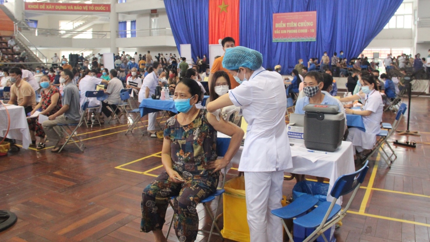 Ngày 30/12, Việt Nam có thêm 17.000 ca mắc COVID-19 mới