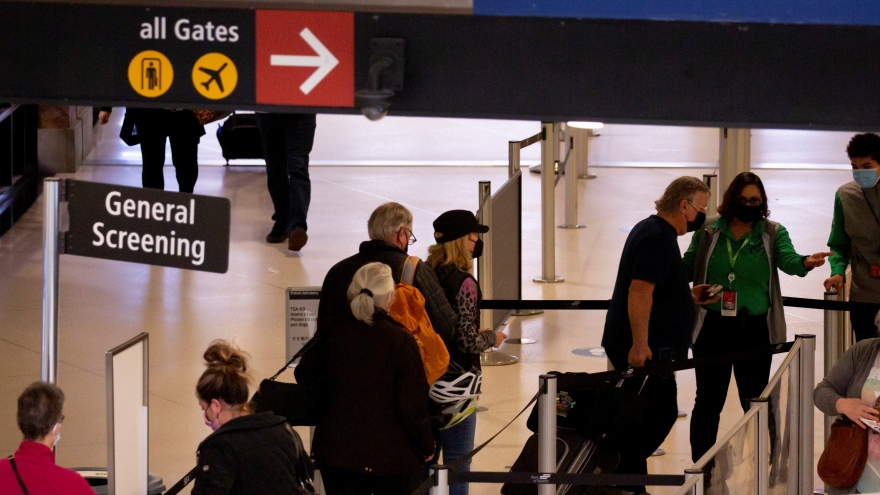 Mỹ áp dụng quy định mới về xét nghiệm Covid-19 đối với hành khách quốc tế