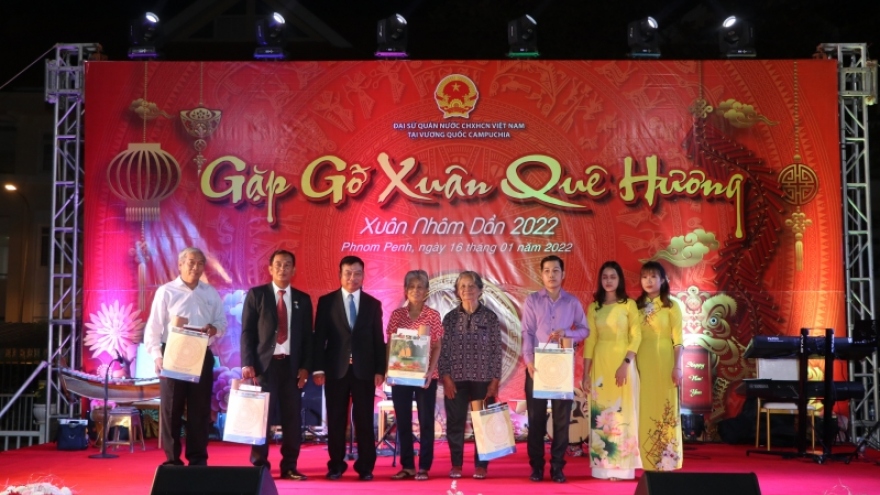 Đại sứ quán Việt Nam tại Campuchia tổ chức buổi gặp mặt Xuân quê hương Nhâm Dần 2022