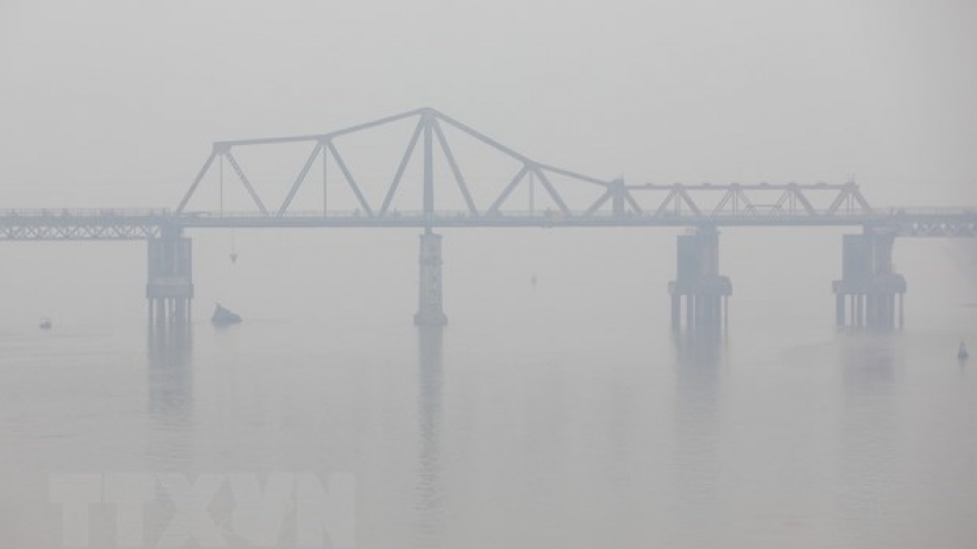 Không khí tại thủ đô Hà Nội và vùng lân cận ô nhiễm nặng