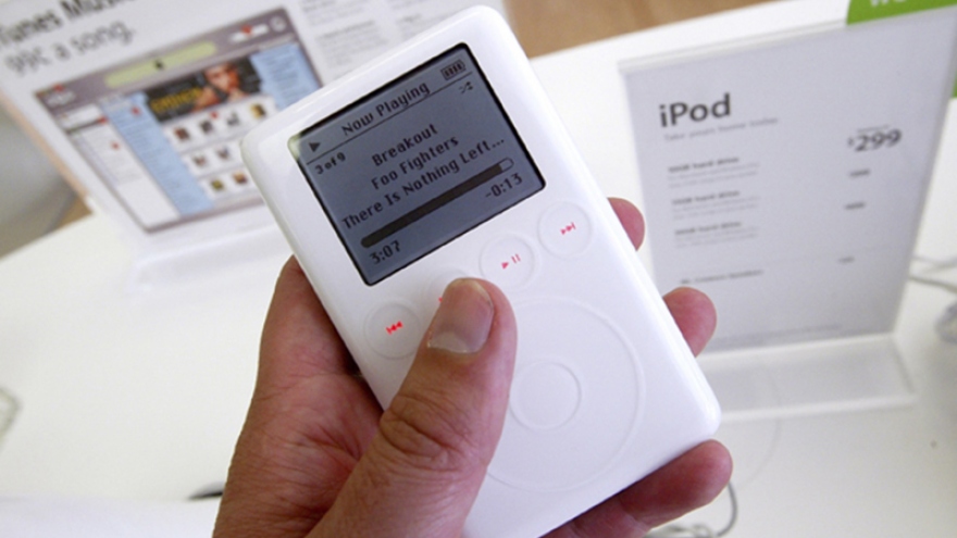 Một nhân viên trường học Mỹ bị án tù vì ăn cắp 3.000 iPod của sinh viên
