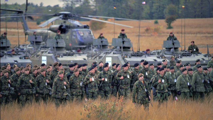 NATO sẽ không rút quân khỏi các nước đồng minh gia nhập khối từ năm 1997
