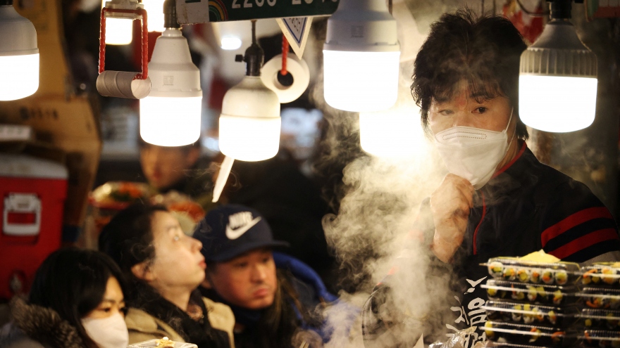 Khu chợ truyền thống của Hàn Quốc nổi tiếng nhờ những món ăn vặt