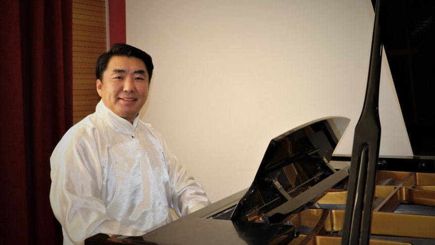 Nhạc sĩ Mông Cổ mong muốn sáng tác thêm nhiều ca khúc về Việt Nam