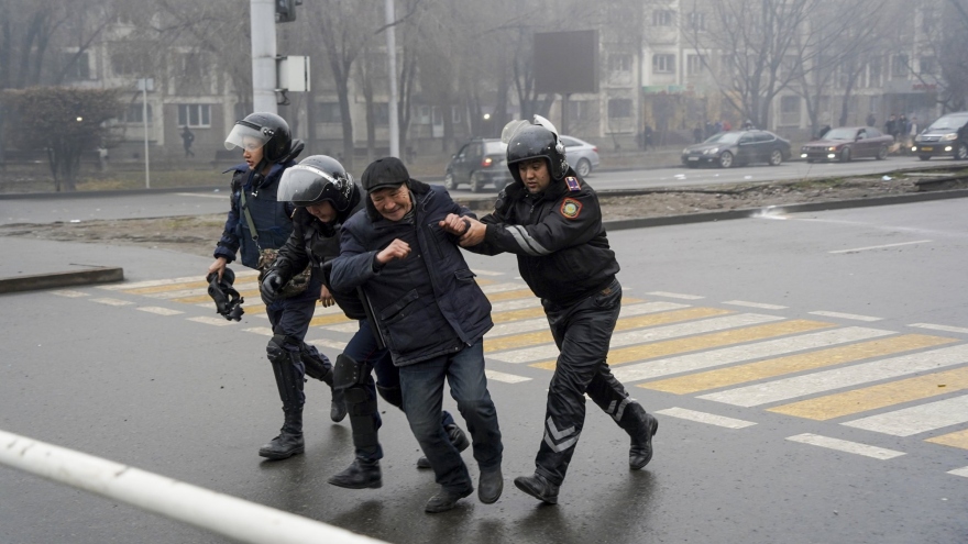 Tổng thống Kazakhstan tuyên bố bạo loạn đã được dẹp yên