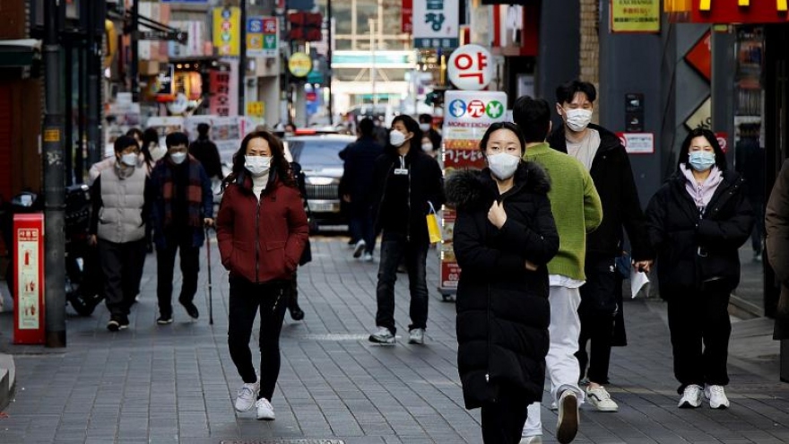 Hàn Quốc ghi nhận số ca lây nhiễm Covid-19 kỷ lục ngày thứ hai liên tiếp