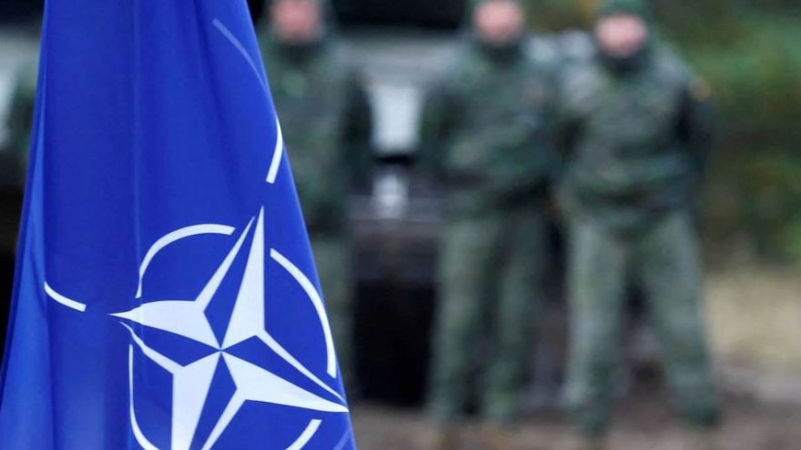NATO điều thêm tàu chiến, tiêm kích tới Đông Âu giữa căng thẳng Nga-Ukraine