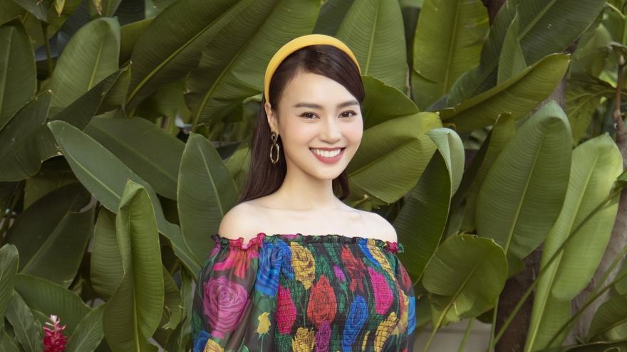Loạt sao Việt diện áo dài vi vu trên đất Mỹ