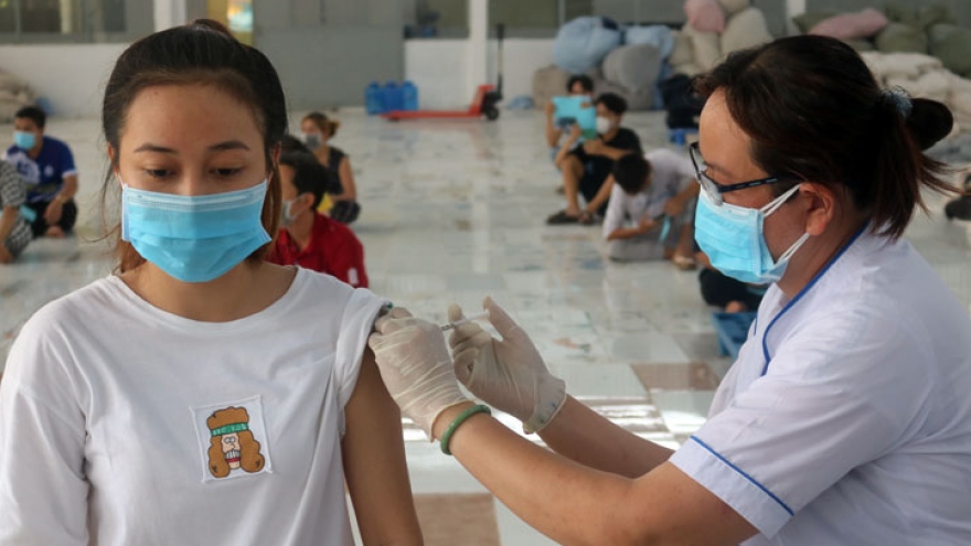 Thủ tướng chỉ đạo tiến hành các thủ tục để mua vaccine cho trẻ 5-11 tuổi