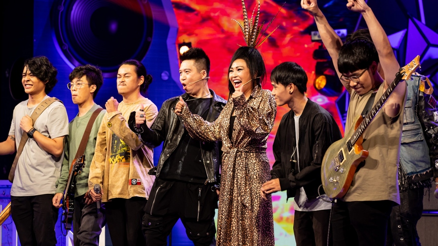 Ca sĩ Phương Thanh đại thắng ngay tập mở màn "Rock Việt"