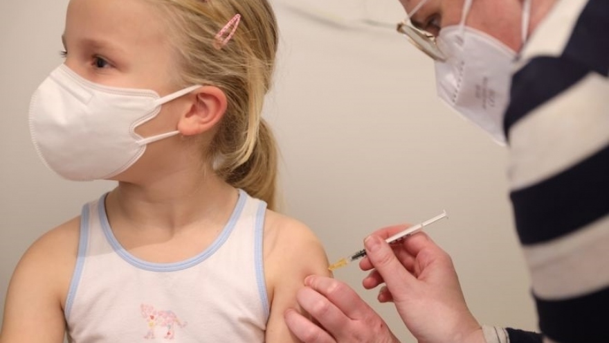 Australia bật đèn xanh cho việc xem xét tiêm vaccine Covid-19 cho trẻ em dưới 6 tuổi