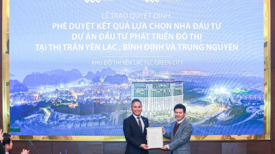 Trao quyết định trúng thầu cho FLC tại dự án Khu đô thị Yên Lạc Green City Vĩnh Phúc