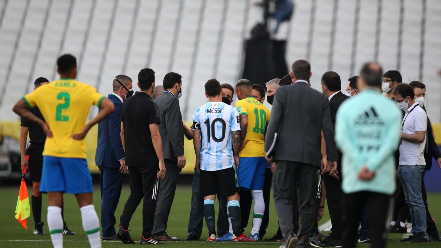 Đồng đội Messi bị FIFA phạt nặng vì sự cố ở trận đấu với ĐT Brazil