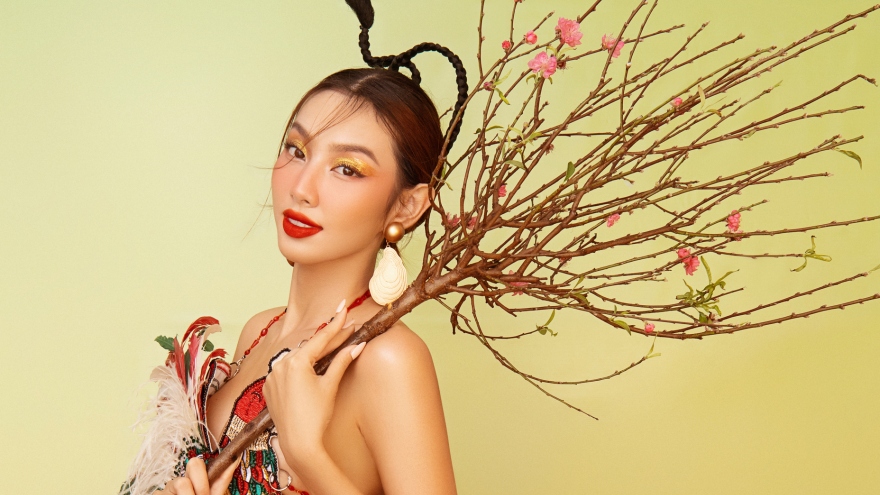 Hoa hậu Thùy Tiên đẹp chuẩn Á Đông trong bộ ảnh Tết Nhâm Dần 2022